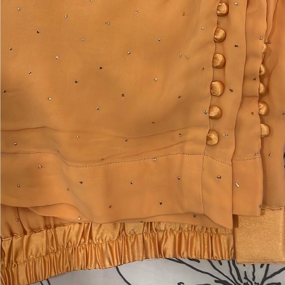 Indian wear 38-40 size - Picture 3 of 4